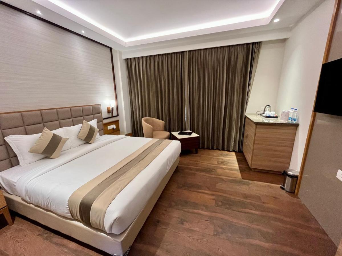 Anntilia Inn Ludhiana Exterior photo