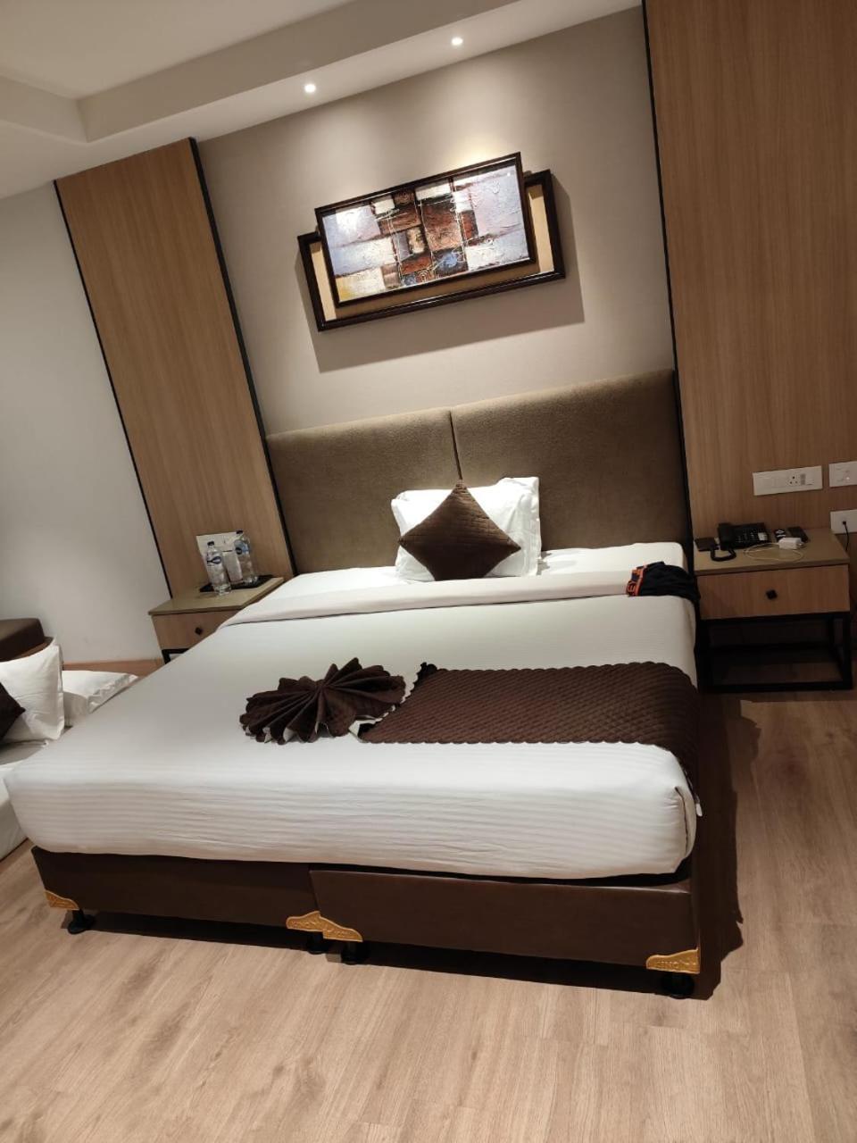 Anntilia Inn Ludhiana Exterior photo