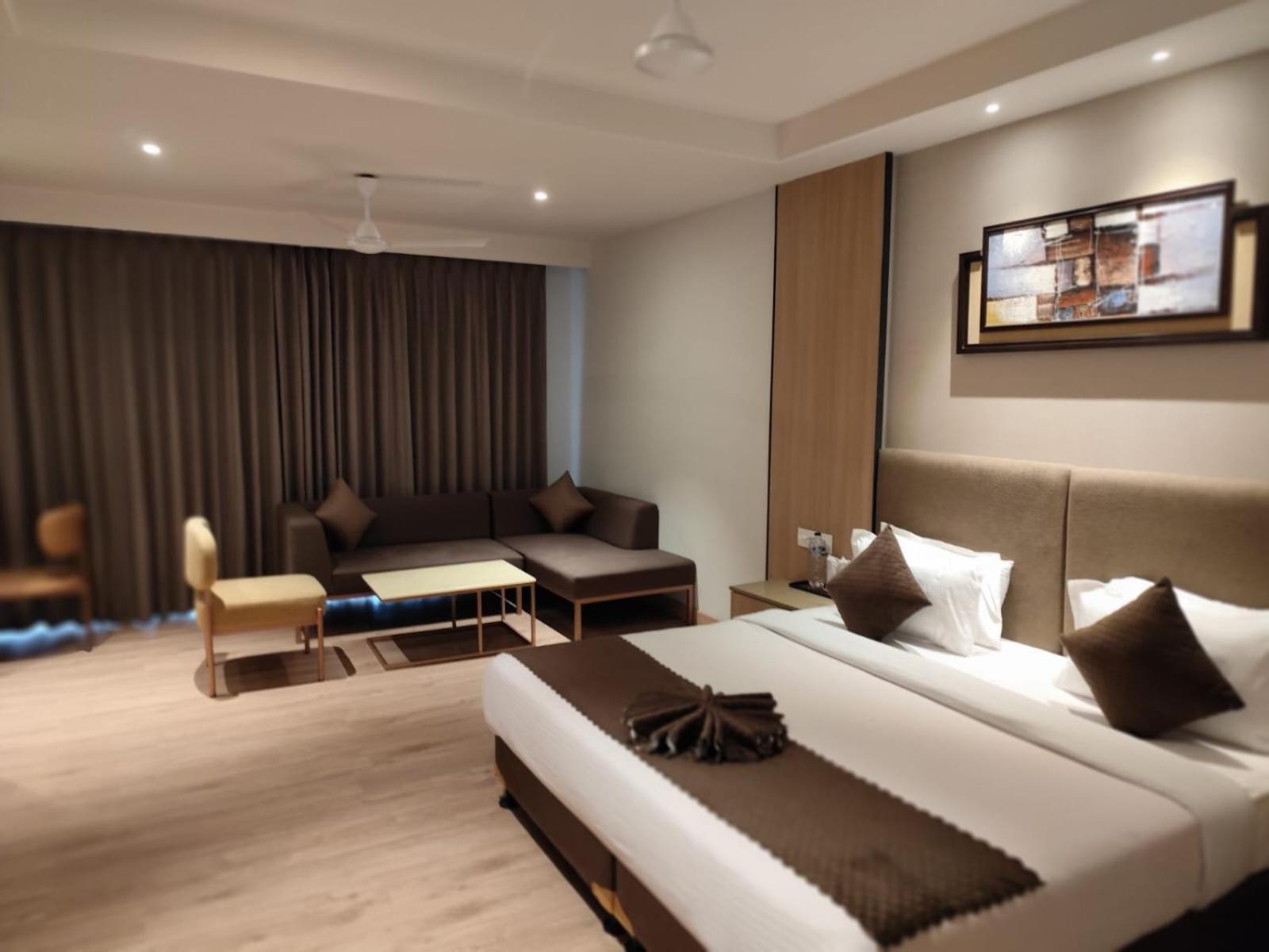 Anntilia Inn Ludhiana Exterior photo